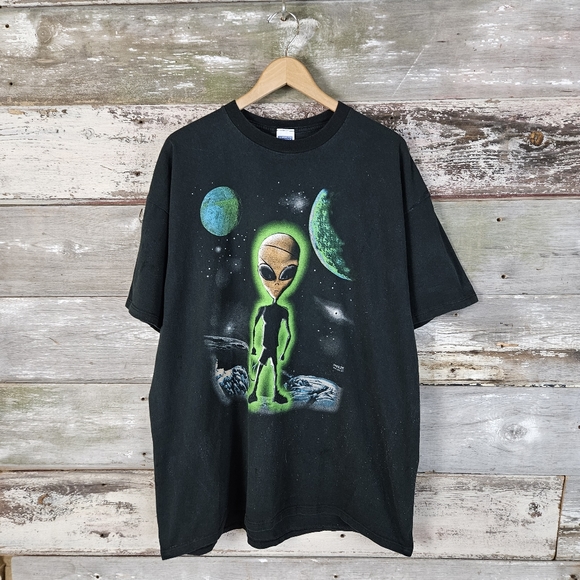 Vintage Other - Vintage 1990s FREEZE Alien Jumpshot Galaxy Graphic Tshirt Size XL